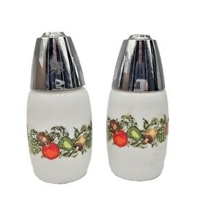 Vtg Milk Glass Gemco Salt & Pepper Shaker Set Mushroom Veg USA